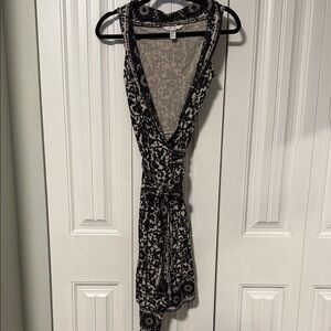 Diane Von Furstenberg Black and Cream Silk Floral Damask Wrap Dress - US4